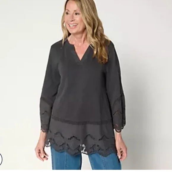 LOGO Lavish Black Blouse with Embroidered Hem - Picture 4 of 4